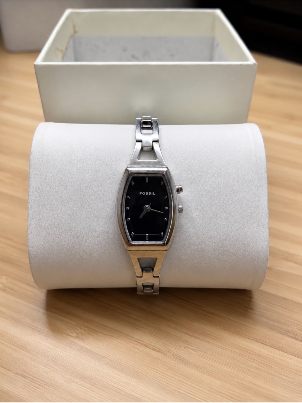 Vintage Fossil ES-9648 Silver Tone Black Dial Bracelet Watch Y2K Women’s